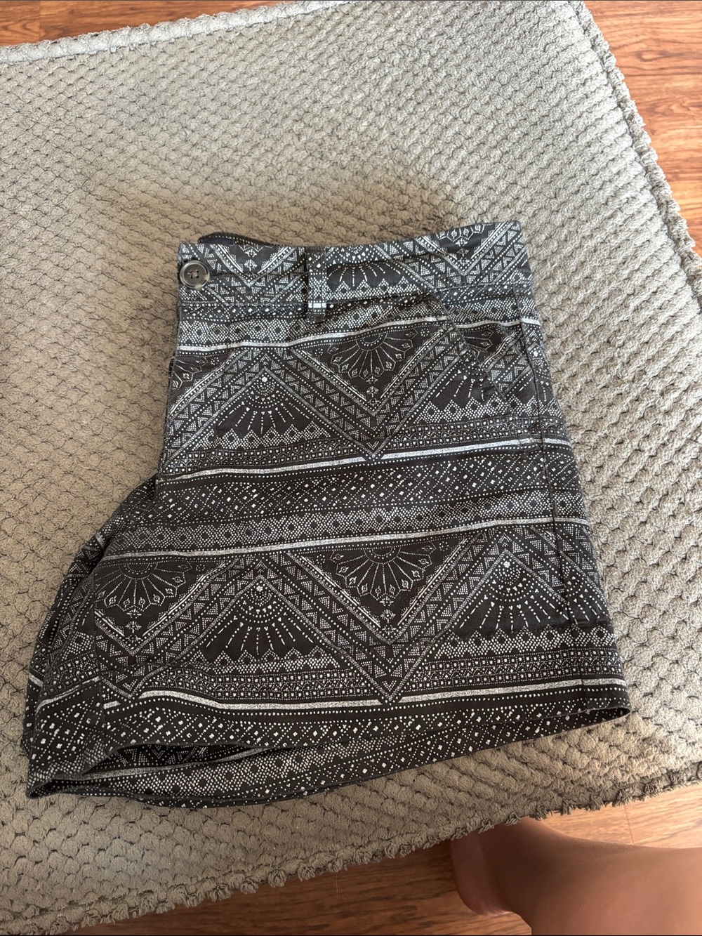 American Eagle Black & White Geometric Patterned Shorts